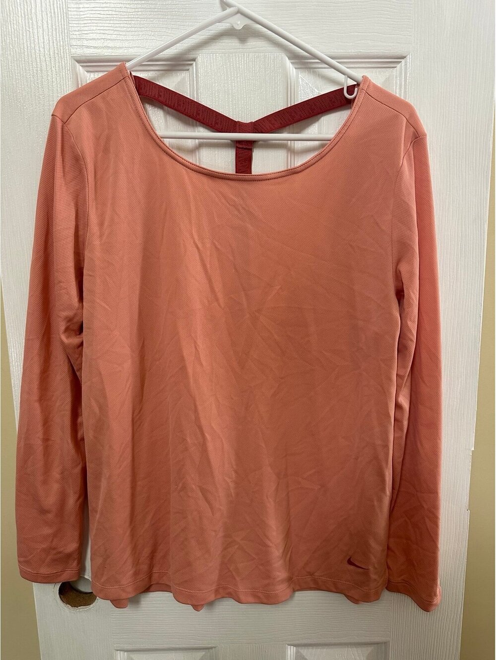 Nike women’s long sleeve workout shirt size large